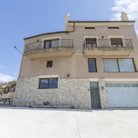 El Refugi De Rubinat Κατάλυμα σε φάρμα Sant Antolí y Vilanova