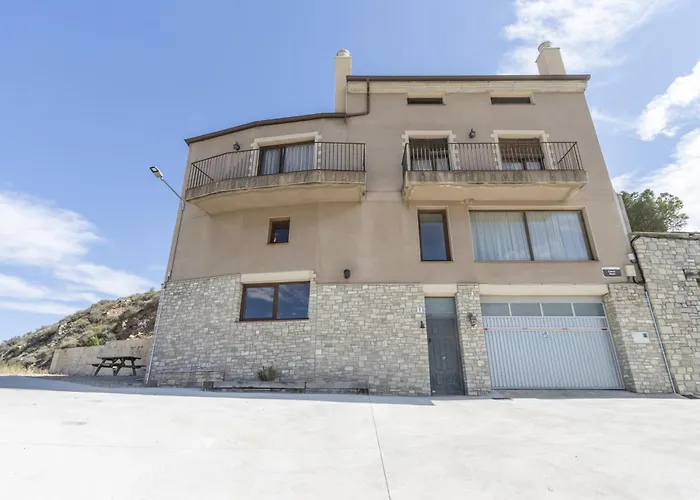 El Refugi De Rubinat Κατάλυμα σε φάρμα Sant Antolí y Vilanova